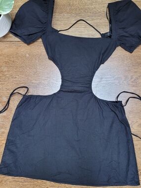 White Fox Boutique Black Backless Cutout Puff Sleeve Mini Dress